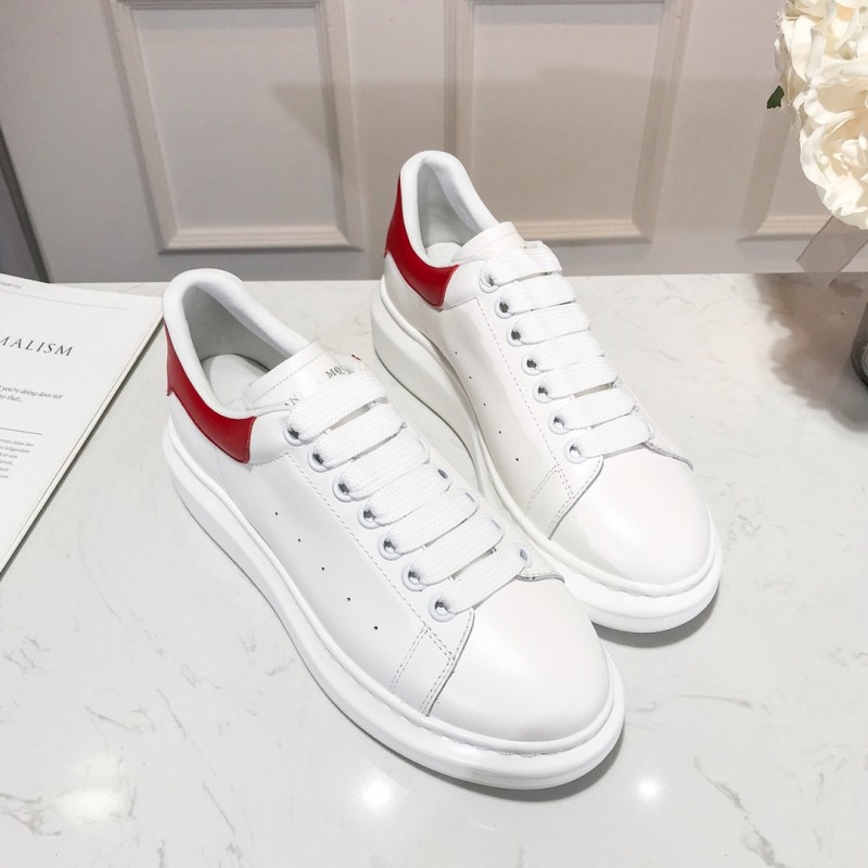 McQueen White Red Tail 1:1